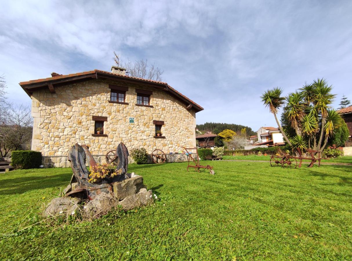 Asturias Apartamentos Rurales Naveces Esterno foto